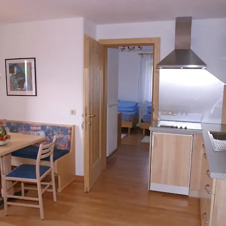 Neu-schoetzerhof * Meltina