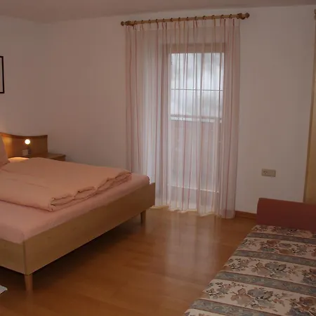 Farm stay Neu-schoetzerhof *