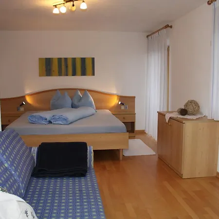 Neu-schoetzerhof Farm stay Meltina